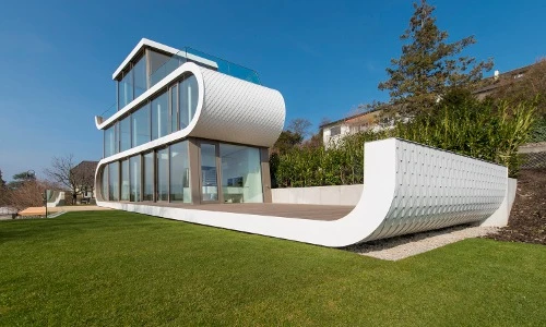 Ngắm nhà hình chữ S màu trắng đẹp như trong phim 