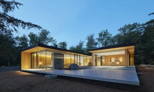 Ngắm nhà gỗ bên hồ đẹp như tranh