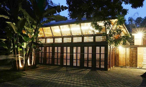 Nhà tre độc lạ Hà Nội xuất hiện bừng sáng trên báo Mỹ