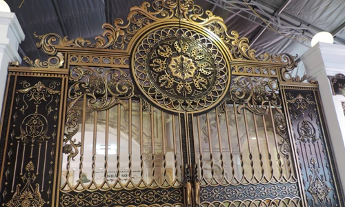 Mãn nhãn loạt cổng sắt biệt thự phong cách Hoàng gia tuyệt đẹp