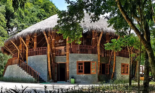 Nhà hình trụ mái tranh siêu lạ mắt ở Quảng Bình