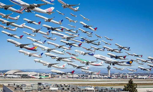 Cảnh tượng máy bay “tắc đường” hiếm thấy nhất quả đất