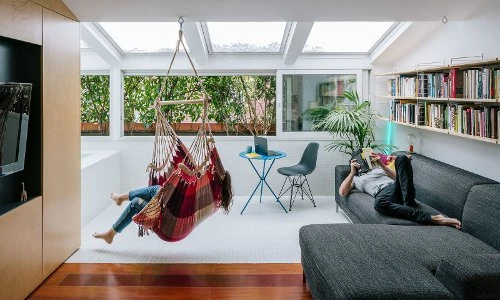 “Kịch độc” ngôi nhà có bồn tắm ngay giữa phòng khách