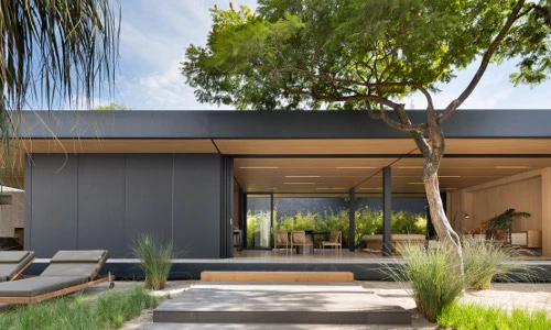 Nhà một tầng siêu xinh có mái phủ cỏ cực "ngầu"