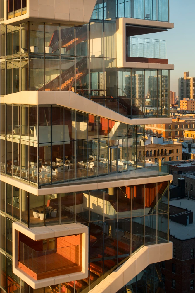 Tòa nhà kỳ cục ở ngoài nhìn thấy bên trong rõ mồn một ở Mỹ