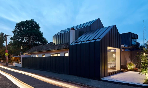 Ngôi nhà thoạt nhìn tưởng xấu xí nhưng bên trong đẹp bất ngờ