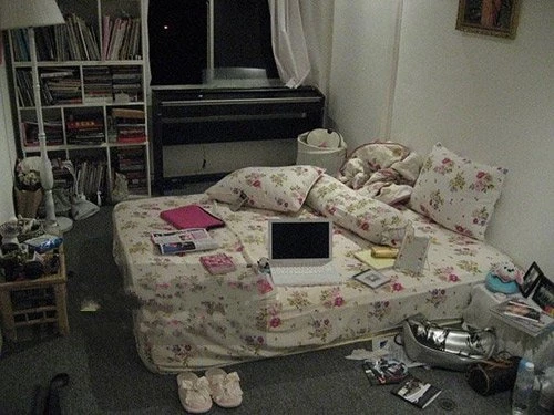 Khó tin phòng ngủ bừa bộn bị chê tơi tả của mỹ nhân Việt