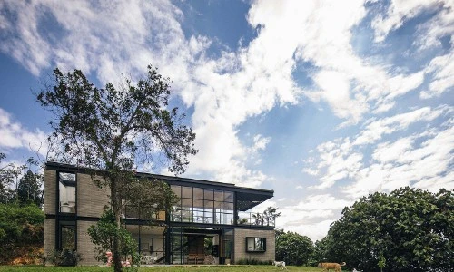 Nhà hai tầng đẹp xuyên thấu nhờ hệ thống kính cực lạ