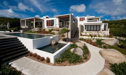 Ngắm biệt thự đẹp như tranh có view nhìn ra biển 