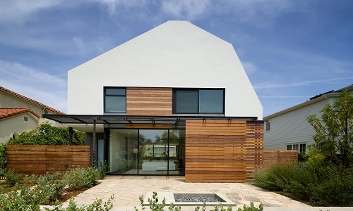 Nhà nhìn bên ngoài cục mịch nhưng bên trong đẹp hút hồn