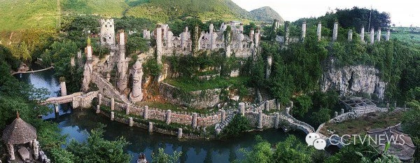 Dành 2 thập kỷ biến ngọn đồi thành xứ sở thần tiên