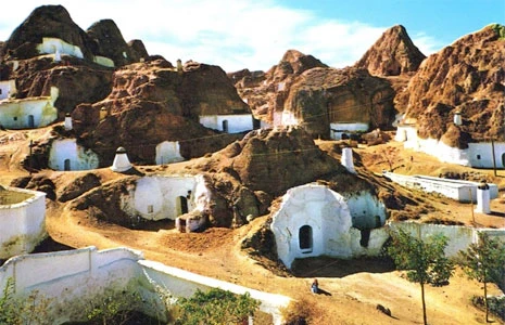 Những ngôi nhà trong hang đá độc đáo ở Tây Ban Nha