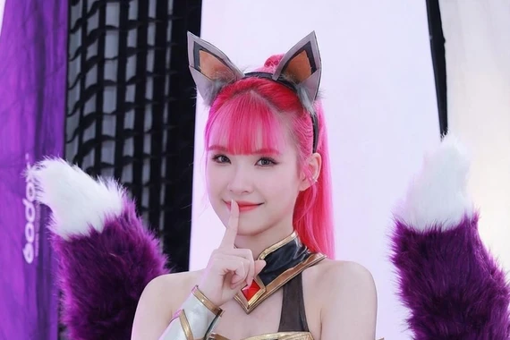 Khởi My tung ảnh cosplay AI liên tiếp khiến fan phát sốt