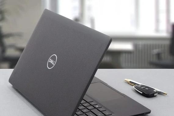 4 laptop văn phòng mỏng nhẹ đáng mua nhất năm 2025