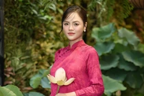 Thu Quỳnh tham gia diễu hành A80 gây chú ý bởi nhan sắc, xuất thân đặc biệt