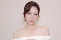 Phương Anh Đào gây sốt với khoảnh khắc cận mặt đẹp đến “vô thực”