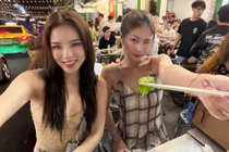 Kỳ Duyên - Thiên Ân quấn quýt khi du lịch ở Thái Lan