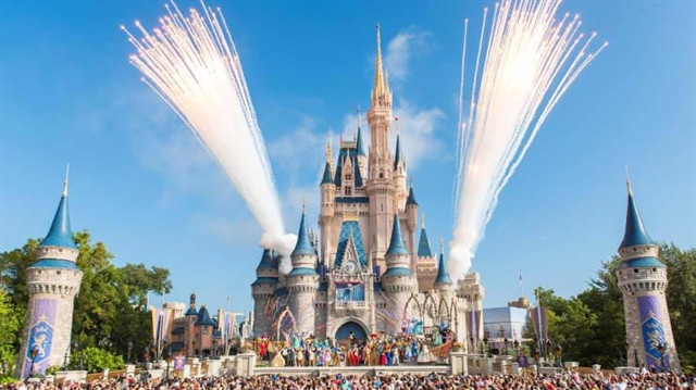 Nếu đầu tư vào cổ phiếu Disney 5, 10 và 25 năm trước đến nay lãi bao nhiêu? Neu dau tu vao co phieu Disney 5, 10 va 25 nam truoc den nay lai bao nhieu?