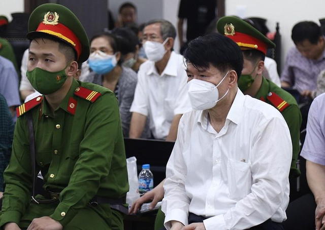 Thủ đoạn nhái cả thuốc giả để bán cho người bệnh tại Công ty VN Pharma - Hình 2 Thu doan nhai ca thuoc gia de ban cho nguoi benh tai Cong ty VN Pharma-Hinh-2