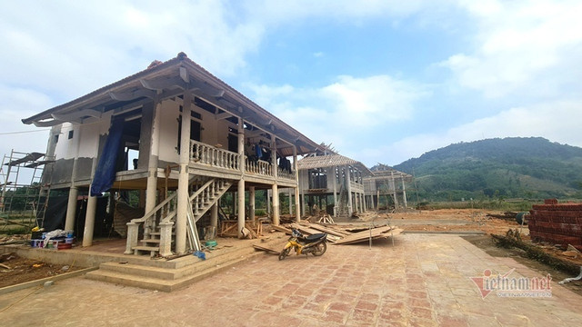Cận cảnh những ngôi nhà xây trái phép trái phép trên đất trồng lúa ở Thanh Hóa - Hình 8 Can canh nhung ngoi nha xay trai phep trai phep tren dat trong lua o Thanh Hoa-Hinh-8