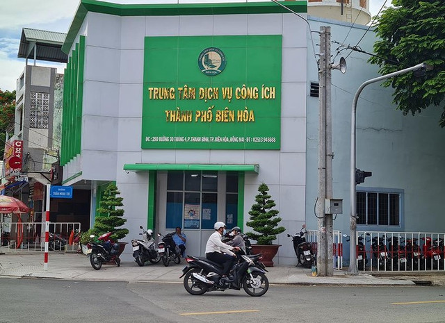 Trung tâm Dịch vụ công ích TP Biên Hòa thuê 1 xe bồn rửa đường 320 triệu/tháng Trung tam Dich vu cong ich TP Bien Hoa thue 1 xe bon rua duong 320 trieu/thang