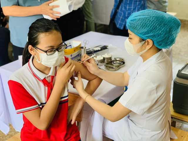 Tiêm vaccine phòng Covid-19: Có bắt buộc tiêm mũi 3, mũi 4? Tiem vaccine phong Covid-19: Co bat buoc tiem mui 3, mui 4?