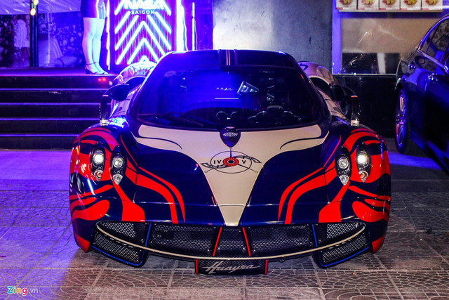 Siêu xe Pagani Huayra 80 tỷ của Minh Nhựa phối màu độc đáo - Hình 3 Sieu xe Pagani Huayra 80 ty cua Minh Nhua phoi mau doc dao-Hinh-3