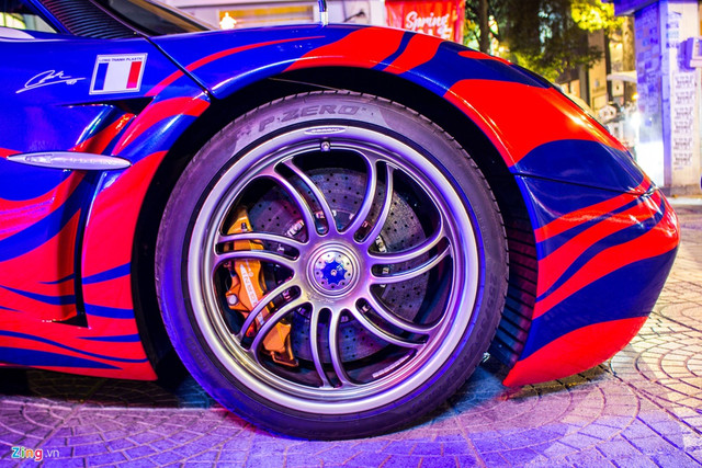 Siêu xe Pagani Huayra 80 tỷ của Minh Nhựa phối màu độc đáo - Hình 7 Sieu xe Pagani Huayra 80 ty cua Minh Nhua phoi mau doc dao-Hinh-7