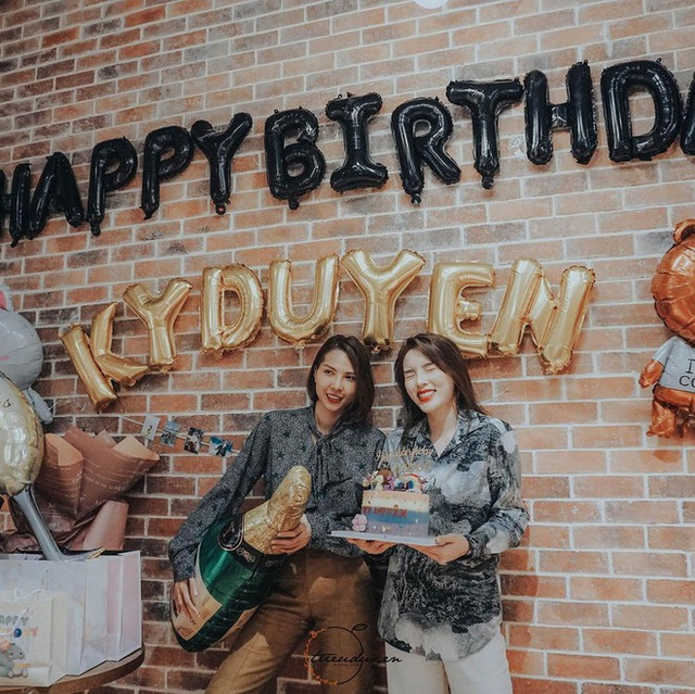 Người đẹp Kỳ Duyên khoe ngực gợi cảm trong ngày sinh nhật - Hình 2 Nguoi dep Ky Duyen khoe nguc goi cam trong ngay sinh nhat-Hinh-2