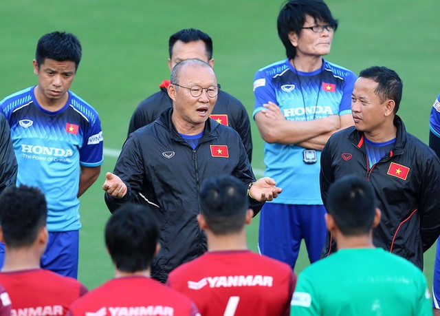 NÓNG: Thầy Park nhận hơn 1,1 tỷ đồng/tháng trong 3 năm NONG: Thay Park nhan hon 1,1 ty dong/thang trong 3 nam
