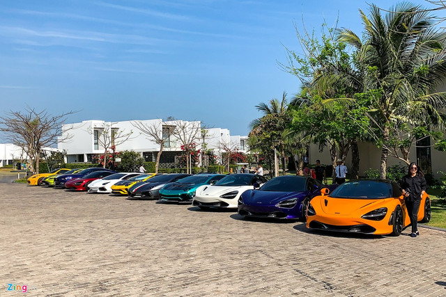 Hàng chục siêu xe Car Passion hội ngộ tại phố biển Vũng Tàu - Hình 3 Hang chuc sieu xe Car Passion hoi ngo tai pho bien Vung Tau-Hinh-3
