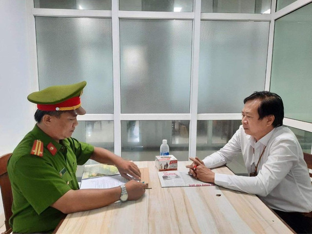 Giám đốc CDC Đà Nẵng bác sĩ Tôn Thất Thạnh bị bắt về tội tham ô tài sản - Hình 2 Giam doc CDC Da Nang bac si Ton That Thanh bi bat ve toi tham o tai san-Hinh-2