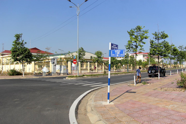 Cận cảnh khu đô thị hơn 800 tỷ dính nhiều sai phạm ở Kon Tum - Hình 5 Can canh khu do thi hon 800 ty dinh nhieu sai pham o Kon Tum-Hinh-5