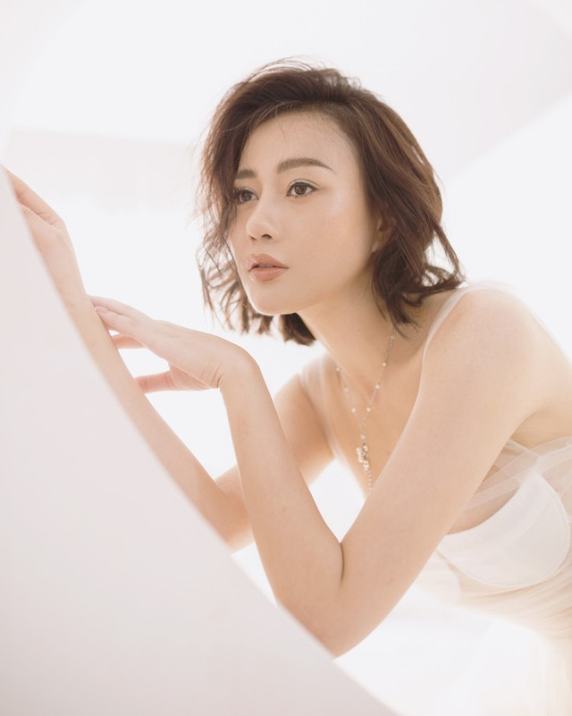Xem diễn viên Phương Oanh mặc đồ không nội y sexy cỡ nào - Hình 8 Xem dien vien Phuong Oanh mac do khong noi y sexy co nao-Hinh-8
