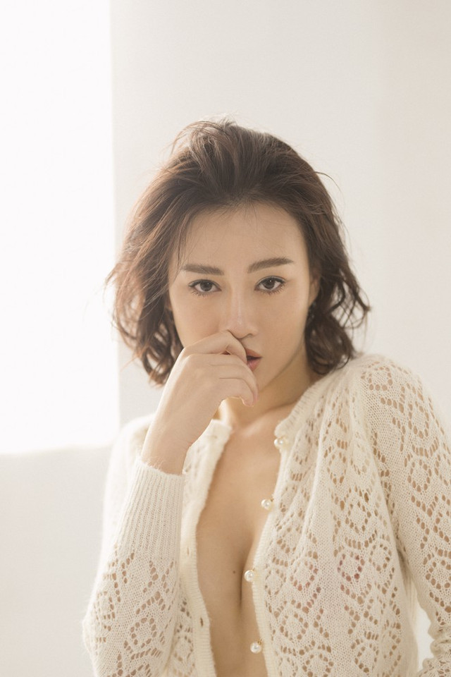 Xem diễn viên Phương Oanh mặc đồ không nội y sexy cỡ nào - Hình 2 Xem dien vien Phuong Oanh mac do khong noi y sexy co nao-Hinh-2