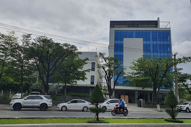Bệnh viện Hoà Hảo cao 7 tầng giữa Đà Nẵng xây không phép Benh vien Hoa Hao cao 7 tang giua Da Nang xay khong phep