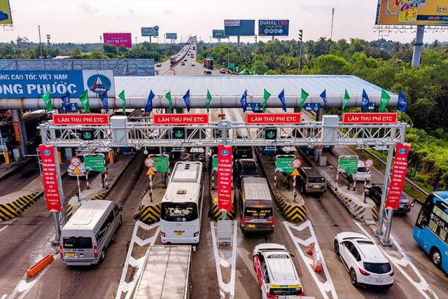 Hôm nay thu phí tự động trên toàn quốc: Xử lý trách nhiệm nếu gây ùn tắc Hom nay thu phi tu dong tren toan quoc: Xu ly trach nhiem neu gay un tac