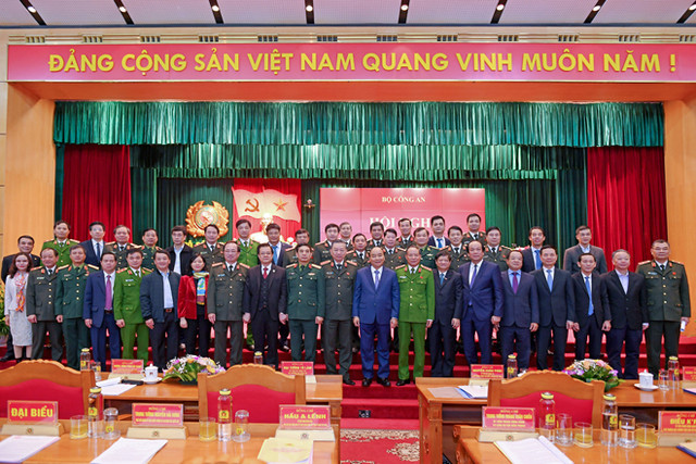 Đại tướng Tô Lâm: 'Phải triệt xóa hết các băng nhóm tội phạm' Dai tuong To Lam: 'Phai triet xoa het cac bang nhom toi pham'