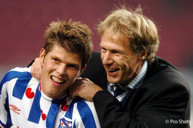 Có phải đội bóng Heerenveen trả lương Văn Hậu quá cao? - Hình 2 Co phai doi bong Heerenveen tra luong Van Hau qua cao?-Hinh-2