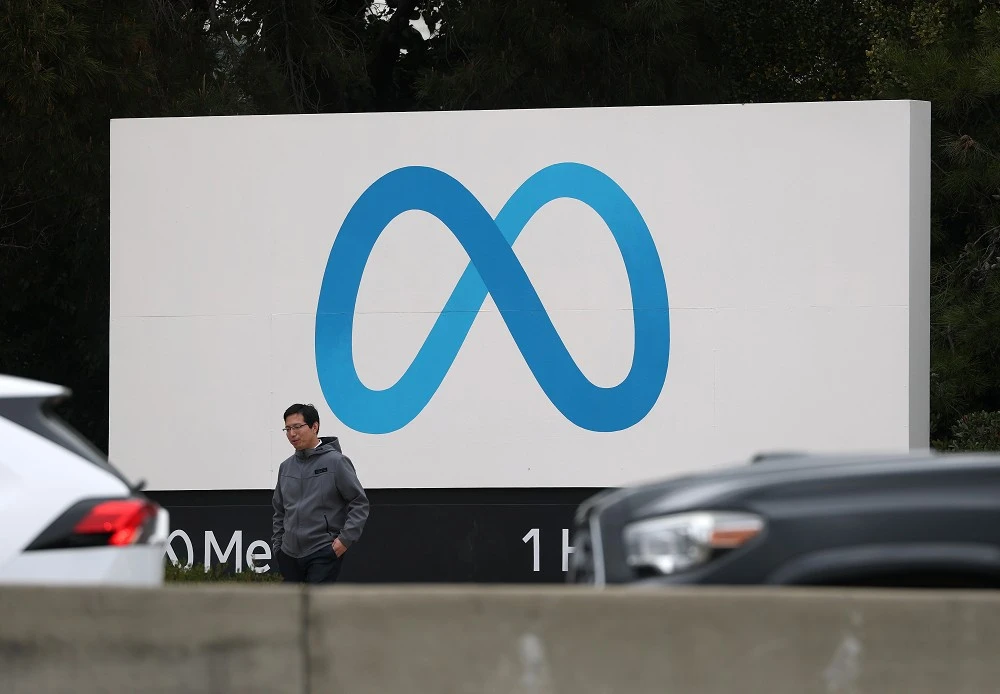 Meta phản bác cáo buộc dùng phim người lớn huấn luyện AI