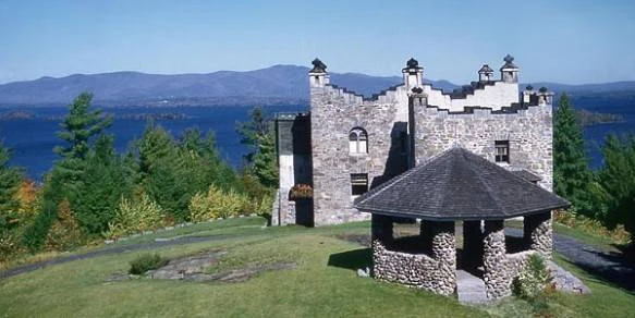 Những ngôi nhà ma ám triệu đô