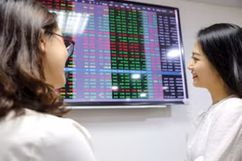 VN-Index hụt hơi, PNJ và NVL vẫn bứt phá mạnh