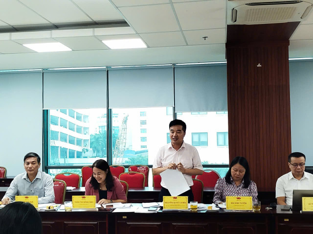 Đồng chí Nguyễn Quyết Chiến, Ủy viên Ban Thường vụ trình bày, quán triệt các văn bản mới ban hành của Đảng dai-hoi-lhh4.jpg