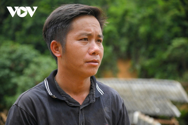 Anh Mùa Chứ Pó, một trong những người dân được cứu sống truong-ban-3.jpg