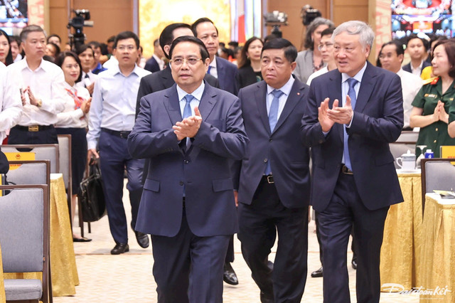 Thủ tướng Chính phủ Phạm Minh Chính và các đại biểu tham dự Hội nghị. Ảnh: Quang Vinh. nha-dot.jpg