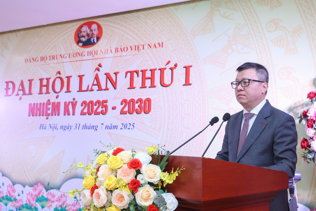Đồng chí Lê Quốc Minh, Phó Trưởng ban Tuyên giáo và Dân vận Trung ương, Tổng Biên tập báo Nhân dân, Chủ tịch Hội Nhà báo Việt Nam phát biểu tại Đại hội. Ảnh: Quang Vinh. dai-hoi-mttq3.jpg