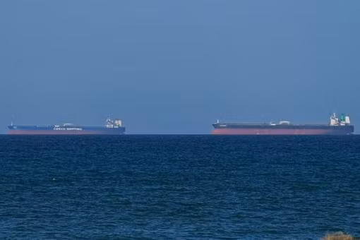 Căng thẳng Hormuz: Việt Nam đàm phán với Iran để tàu hàng qua eo biển