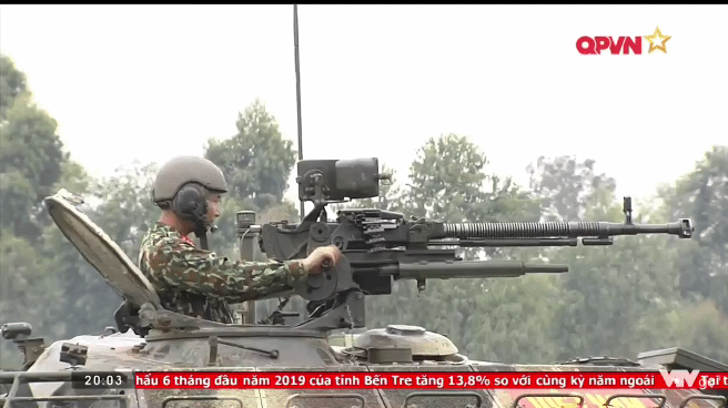 Được biết ngay từ tháng 5, Binh chủng Tăng - Thiết giáp đã tuyển chọn và thành lập đội tuyển bao gồm 21 cán bộ, chiến sĩ có kỹ năng hàng đầu của binh chủng. Trong thời gian 2 tháng, đội luyện tập với xe T-54 và đặc biệt là T-54M3 cải tiến vốn có một số tính năng tương đồng với xe thi đấu T-72B3. Nguồn ảnh: QPVN.