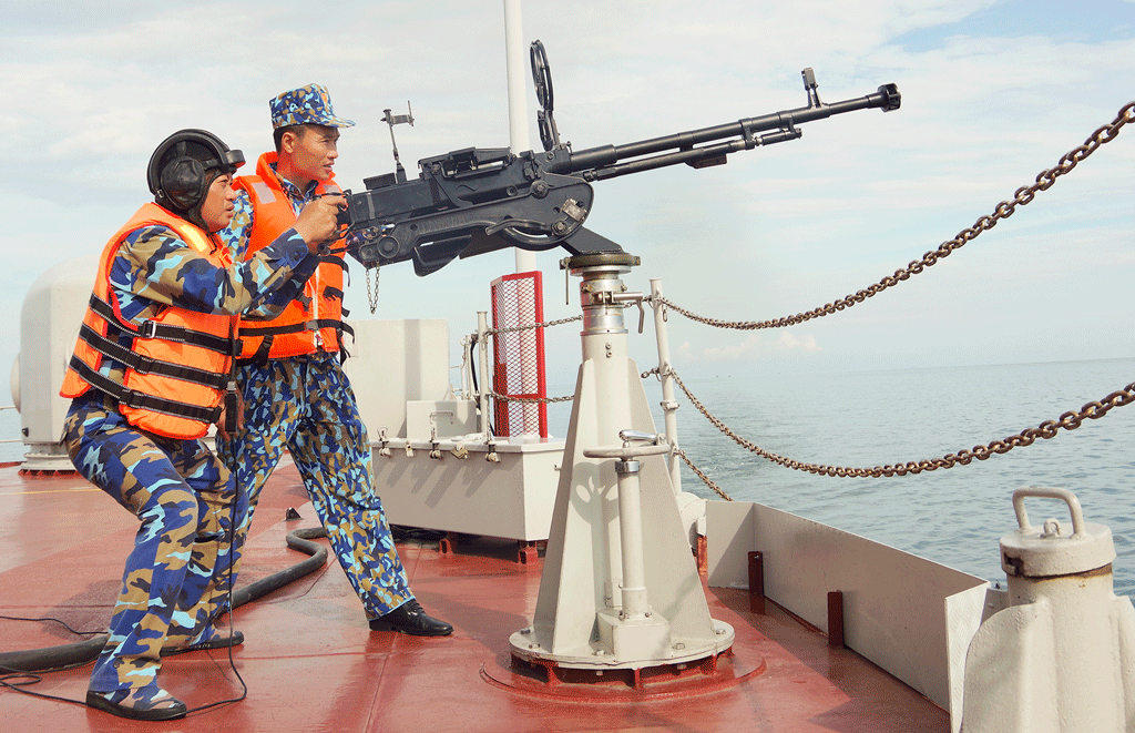 Dù vậy khi về tới Việt Nam Tàu 20 lại không được biên chế chính thức ngay lập tức, do đó có nhiều khả năng Quân chủng Hải quân đã tiến hành đại tu và cải tiến hệ thống trang thiết bị điện tử và vũ khí của con tàu này như từng làm với Tàu 18 sau đó mới đưa vào trang bị. Nguồn ảnh: Báo Hải quân.