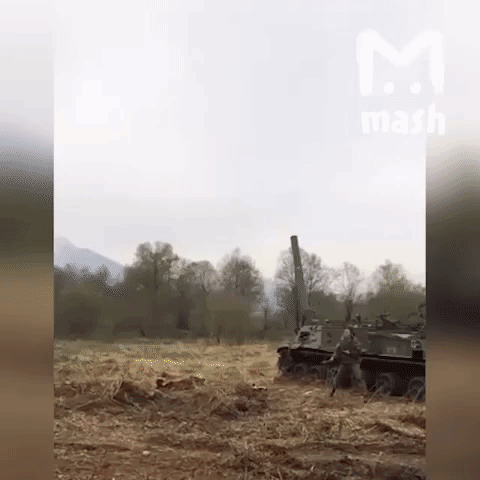 Khoảnh khắc tổ hợp cối 2S4 Tyulpan của Nga phát nổ khi chuẩn bị khai hỏa. Nguồn ảnh: Natalya Oshlokovav.